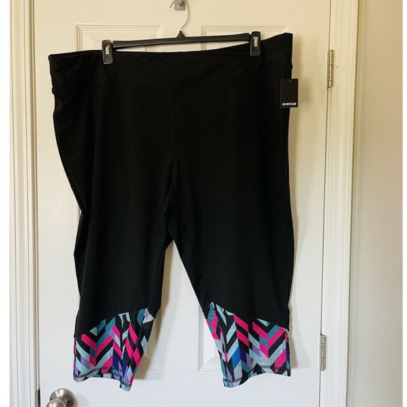 NWT Avenue Delta Active Plus Size Capri - 30/32 - Picture 3 of 4